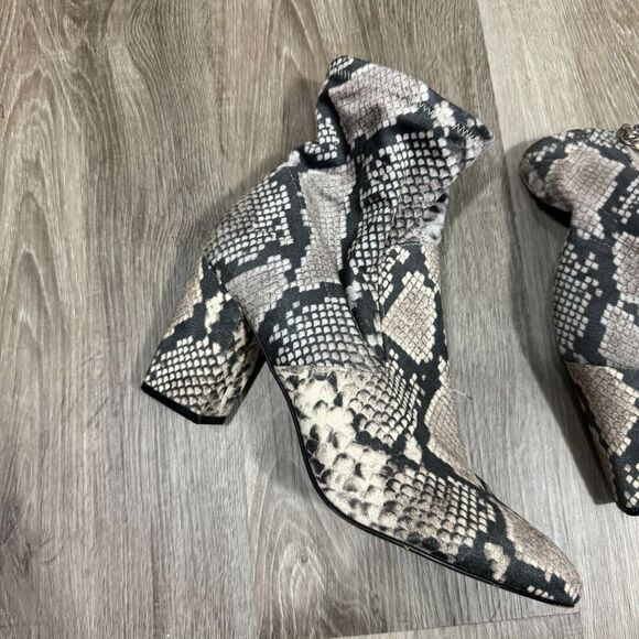 Steve Madden Elroy Ankle Bootie Women's 9 Snakeprint Fabric Block Heel Boots - Picture 6 of 11